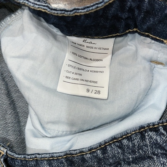 Kancan denim distressed shorts size smalll news 9/28 - Picture 6 of 7